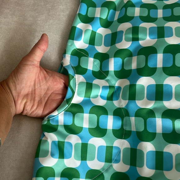 Sleeveless Lesley Evers dress w pockets - Picture 3 of 5